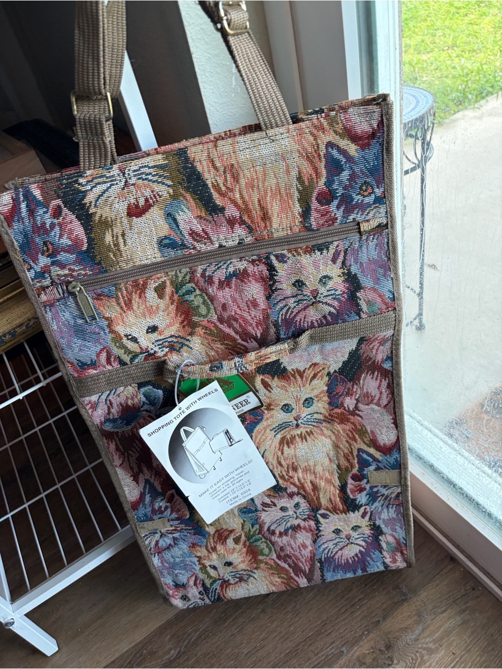 Tapestry Cat Print Rolling Tote Bag